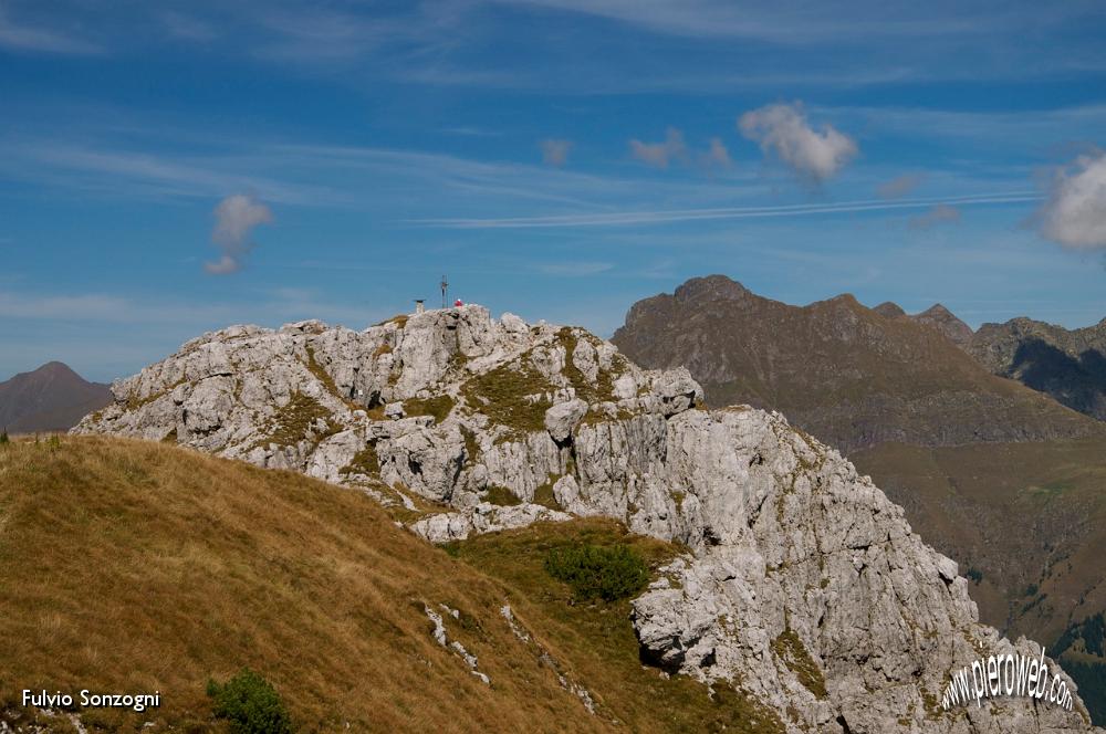 24 Verso la cima e verso il P.zo Tre Signori .jpg